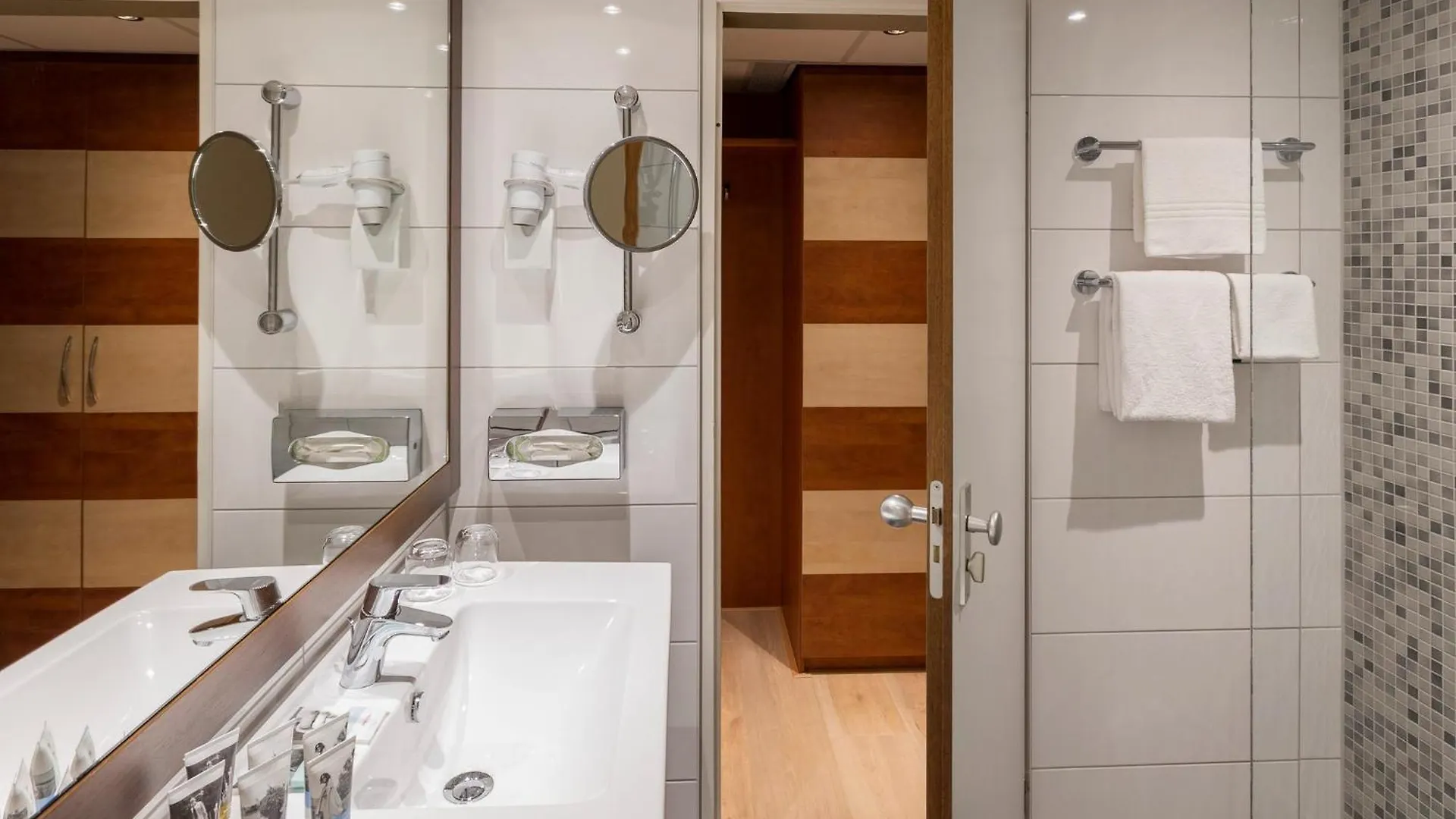 Mercure Hotel Amsterdam West 4*,  Nizozemsko