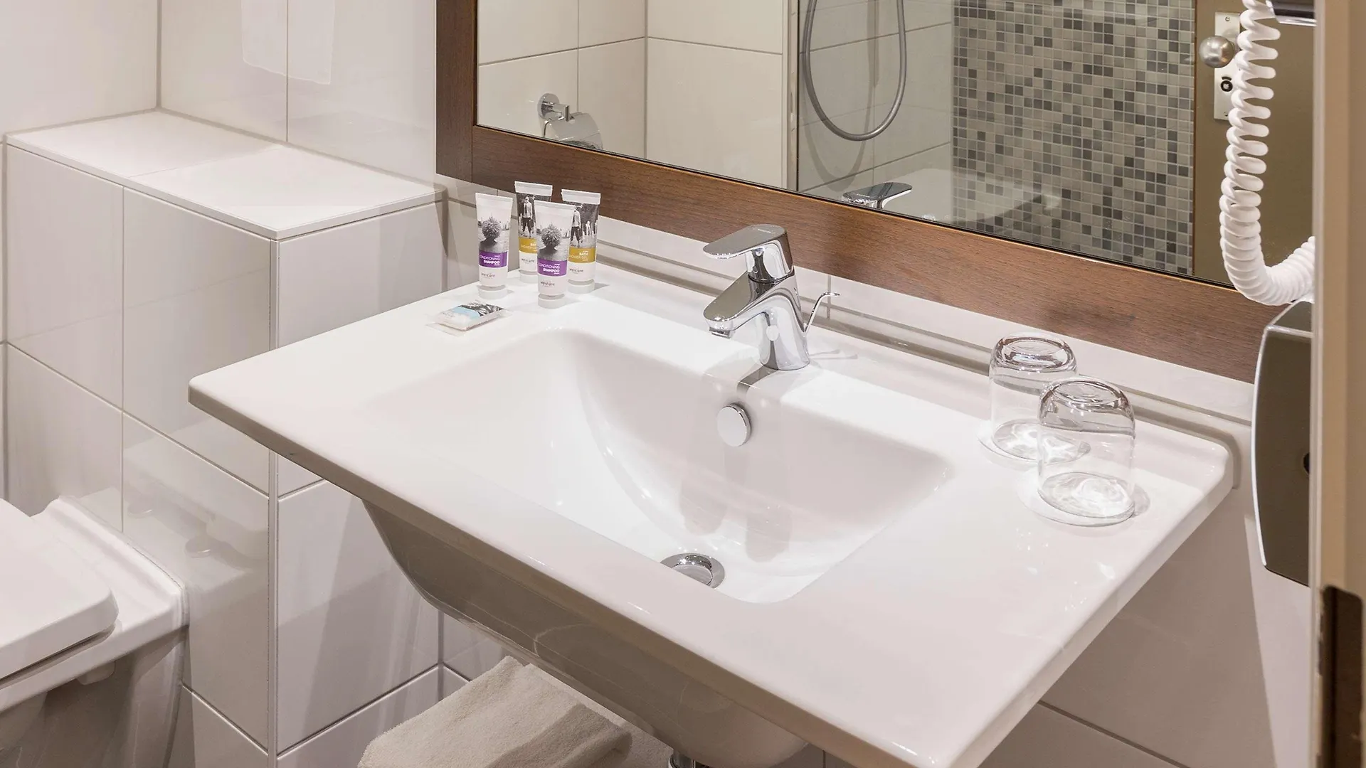 Mercure Hotel Amsterdam West 4*,