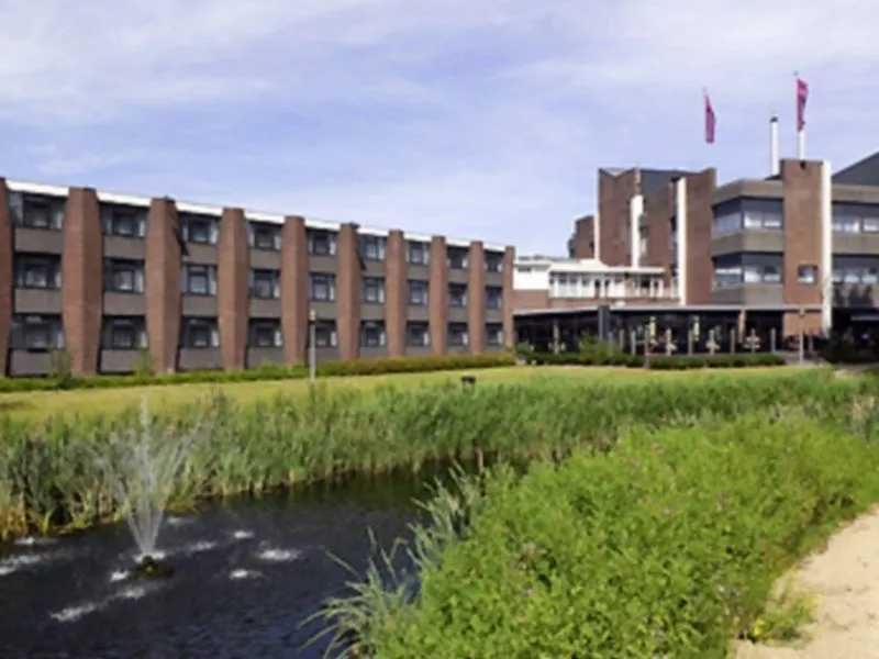 Mercure Hotel Amsterdam West 4*,
